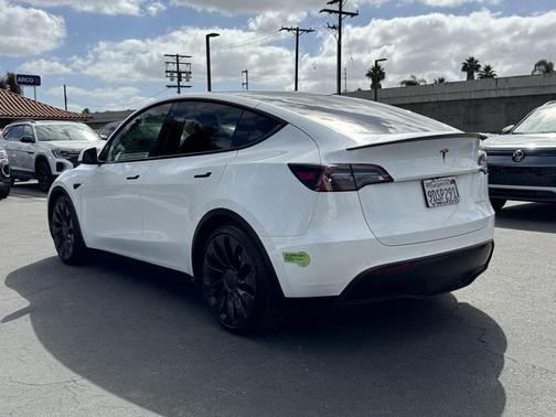 2022 Tesla Model Y Performance Dual Motor All-Wheel Drive