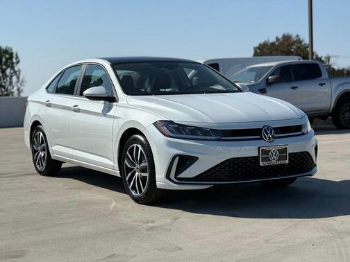 2025 Volkswagen Jetta 1.5T SE