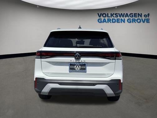 2025 Volkswagen Tiguan 2.0T S