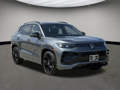 2025 Volkswagen Tiguan 2.0T SE R-Line Black