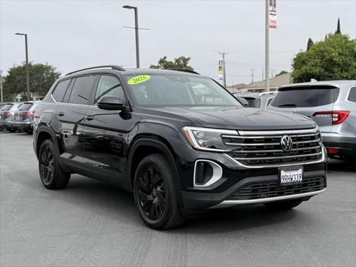 2025 Volkswagen Atlas 2.0T SE w/Technology
