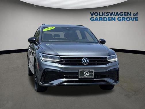 2022 Volkswagen Tiguan 2.0T SE R-Line Black