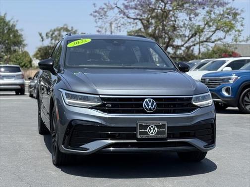 2022 Volkswagen Tiguan 2.0T SE R-Line Black