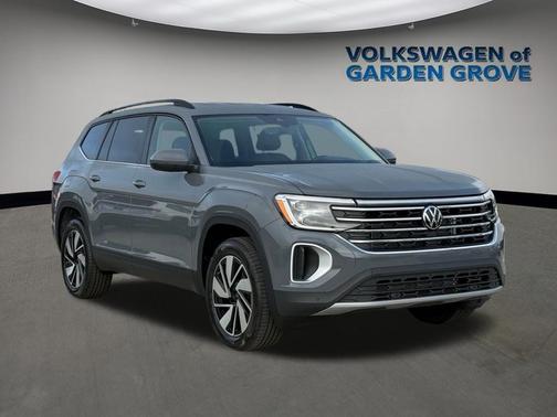 Pure Gray 2026 Volkswagen Atlas 2.0T SE w/Technology 4MOTION