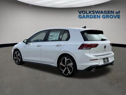 2026 Volkswagen Golf GTI 2.0T SE DSG