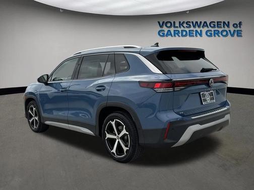 2025 Volkswagen Tiguan 2.0T SE