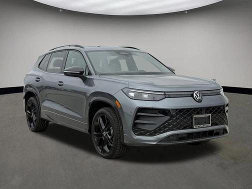 2025 Volkswagen Tiguan 2.0T SE R-Line Black 4MOTION