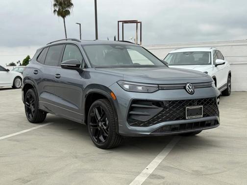 2025 Volkswagen Tiguan 2.0T SE R-Line Black 4MOTION