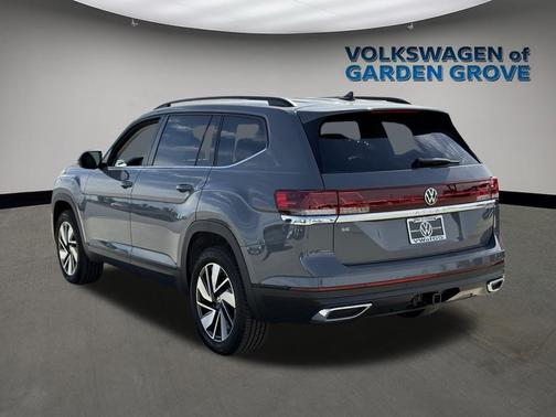 Pure Gray 2026 Volkswagen Atlas 2.0T SE w/Technology
