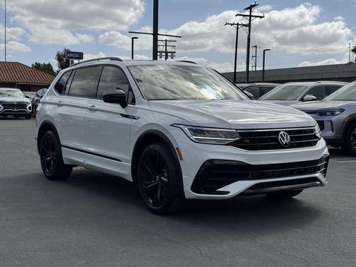 2023 Volkswagen Tiguan 2.0T SE R-Line Black