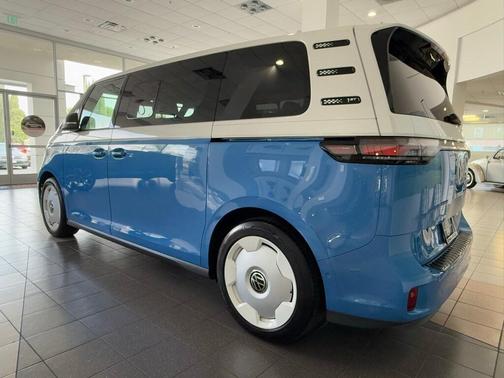 2025 Volkswagen ID. Buzz 1st Edition with 4MOTION