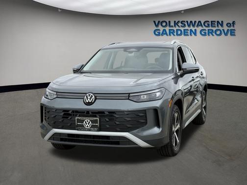 2025 Volkswagen Tiguan 2.0T SE 4MOTION