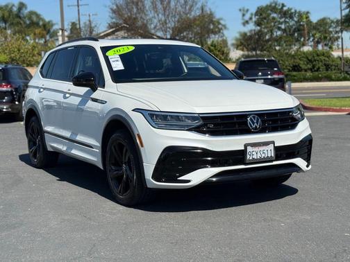 2023 Volkswagen Tiguan 2.0T SE R-Line Black