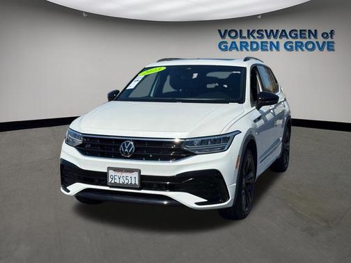 2023 Volkswagen Tiguan 2.0T SE R-Line Black