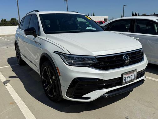 2023 Volkswagen Tiguan 2.0T SE R-Line Black