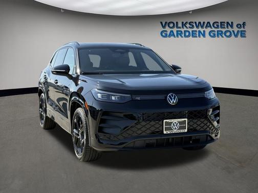 2025 Volkswagen Tiguan 2.0T SE R-Line Black