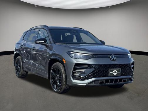 2025 Volkswagen Tiguan 2.0T SE R-Line Black