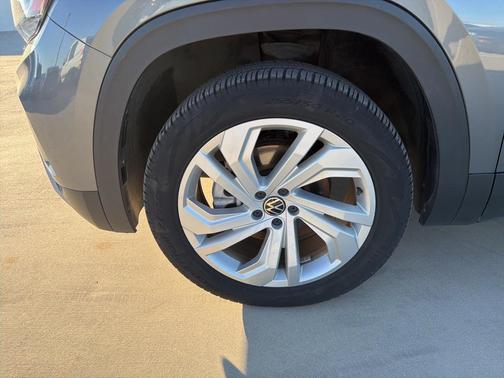 2022 Volkswagen Atlas 3.6L SE w/Technology