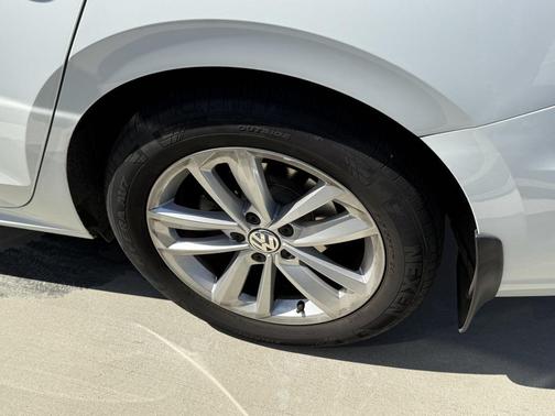 2021 Volkswagen Passat 2.0T S