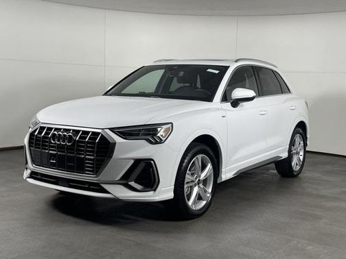 2024 Audi Q3 Premium Plus 45 TFSI S line quattro Tiptronic