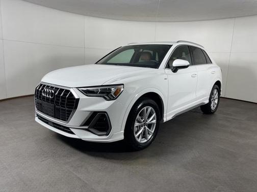 2022 Audi Q3 Premium Plus 45 TFSI S line quattro Tiptronic