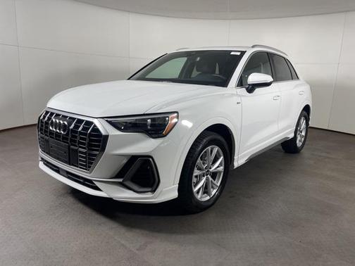 2022 Audi Q3 Premium 45 TFSI S line quattro Tiptronic