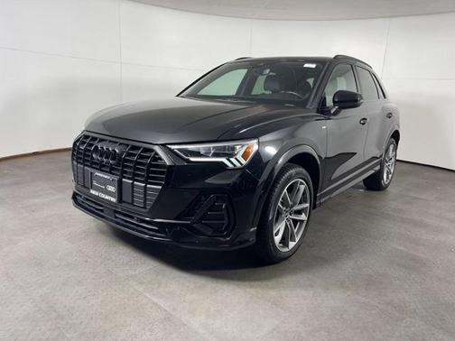 2022 Audi Q3 Premium Plus 45 TFSI S line quattro Tiptronic