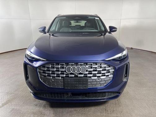 2025 Audi Q5 Premium TFSI quattro S tronic