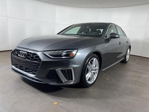 2023 Audi A4 Premium Plus 45 TFSI S line quattro S tronic