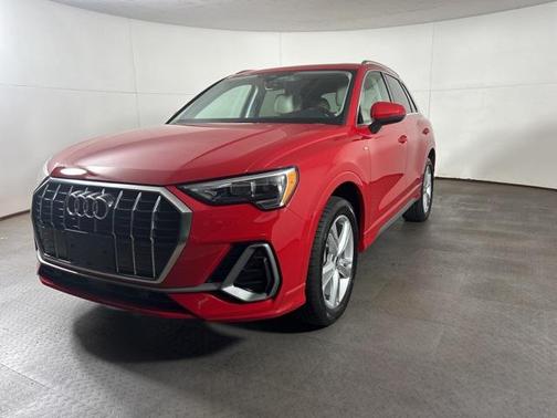2022 Audi Q3 Premium 45 TFSI S line quattro Tiptronic