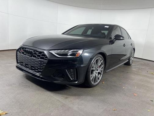 2022 Audi S4 Premium Plus TFSI quattro Tiptronic