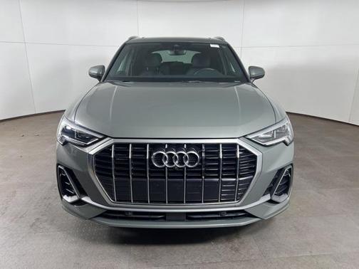 2022 Audi Q3 Premium Plus 45 TFSI S line quattro Tiptronic