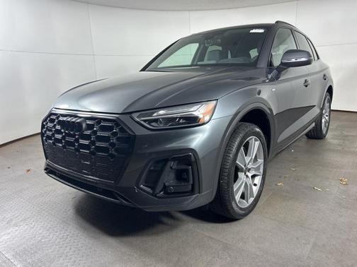 2025 Audi Q5 Premium 45 TFSI S line quattro