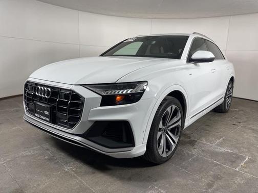 2021 Audi Q8 Premium Plus 55 TFSI quattro Tiptronic