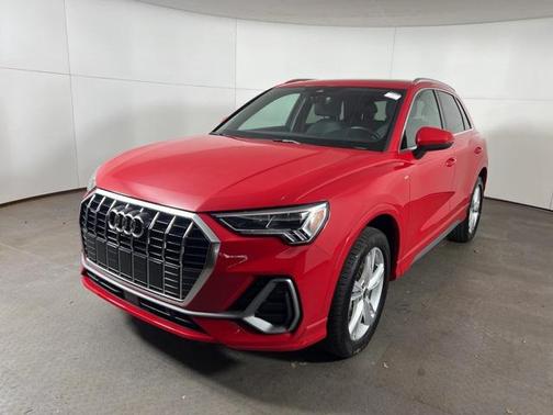 2023 Audi Q3 Premium Plus 45 TFSI S line quattro Tiptronic
