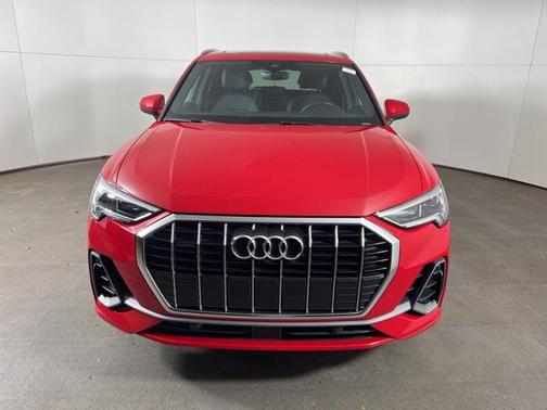 2023 Audi Q3 Premium Plus 45 TFSI S line quattro Tiptronic