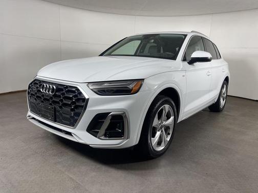 2022 Audi Q5 Premium Plus 45 TFSI S line quattro S tronic