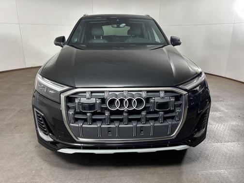 2025 Audi Q7 Premium Plus 55 TFSI quattro Tiptronic