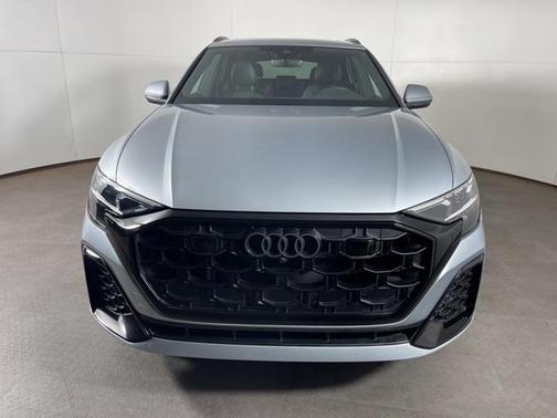 2025 Audi Q8 Premium Plus 55 TFSI quattro