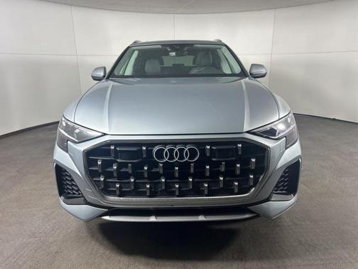 2025 Audi Q8 Premium Plus 55 TFSI quattro