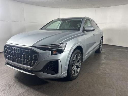 2025 Audi Q8 Premium Plus 55 TFSI quattro