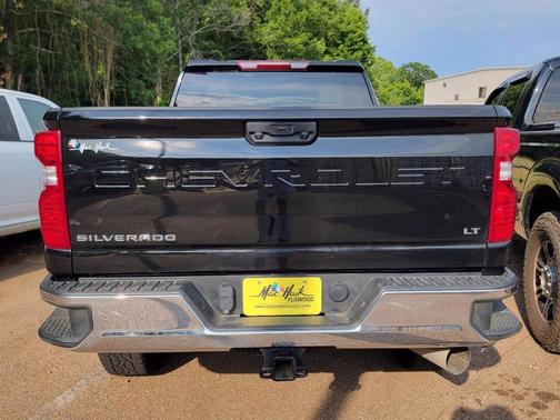 Photo 3 of 3 of 2021 Chevrolet Silverado 2500 LT