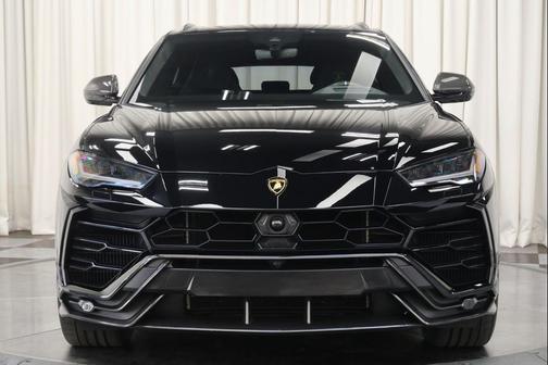2022 Lamborghini Urus SUV