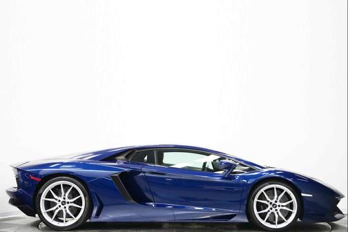 Blu Hera 2014 Lamborghini Aventador LP700-4