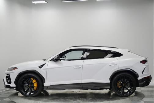 2021 Lamborghini Urus -Carbon Fiber Packs Inside and Out, 23 Inch Wheels