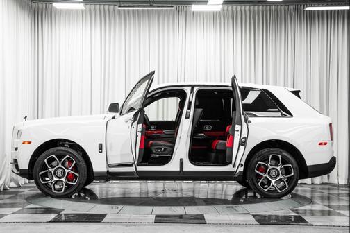 2023 Rolls-Royce Cullinan -Black Badge, Two-Tone Interior, Starlight Headliner