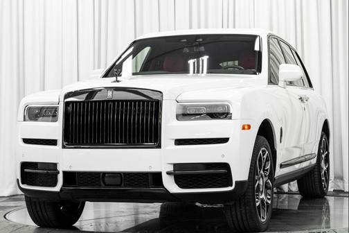 2023 Rolls-Royce Cullinan -Black Badge, Two-Tone Interior, Starlight Headliner