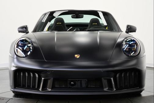 2025 Porsche 911 Targa 4 GTS