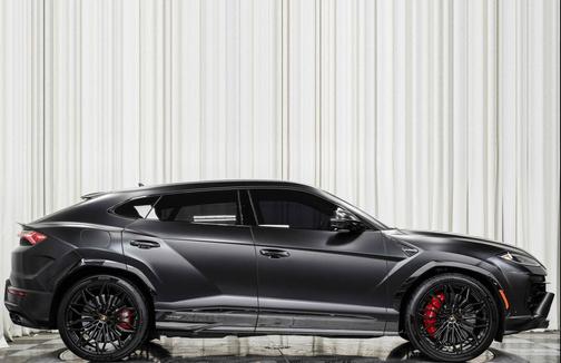 2025 Lamborghini Urus SE