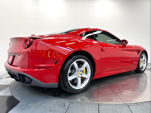 2017 Ferrari California T